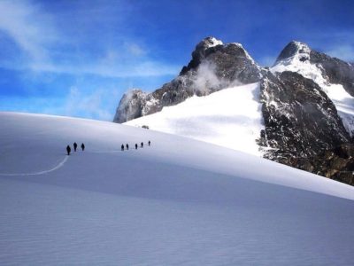 hiking Mt Rwenzori