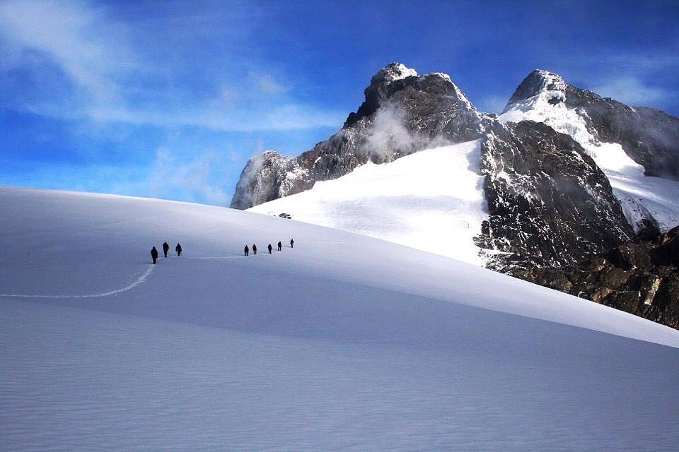 hiking Mt Rwenzori